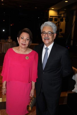 Bodas de plata de Maybelle Brevé y Andrés Egas