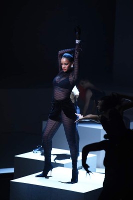 Rihanna se roba el show en la Semana de la Moda de Nueva York
