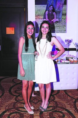 Celebran a lo grande los 15 años de Valeria García