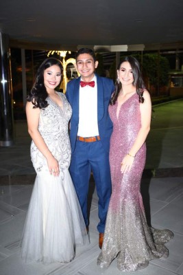 Clase 2018 de La Salle celebra su fiesta de graduación