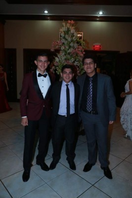 Graduación de Kiddy Kat e instituto Morazzanni