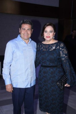 La pareja presidencial Juan Orlando Hernández y Ana García de Hernández