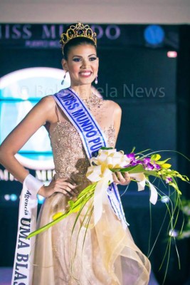 Citizens gather at the Quinto Centenario Plaza to protest against governor Ricardo Rossello, in San Juan, Puerto Rico, Wednesday, July 17, 2019. Protesters are demanding Rossello step down for his involvement in a private chat in which he used profanities to describe an ex-New York City councilwoman and a federal control board overseeing the island's finance. (AP Photo/Carlos Giusti)