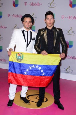 Nacho denuncia que le anularon su pasaporte venezolano