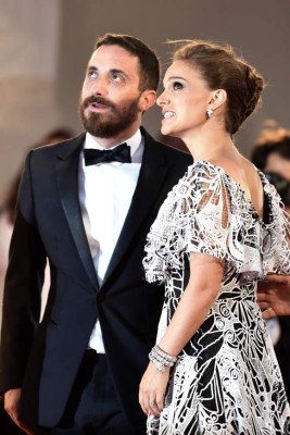 Director Pablo Larrain and actress Natalie Portman attend the premiere of the movie 'Jackie' presented in competition at the 73rd Venice Film Festival on September 7, 2016. / AFP PHOTO / TIZIANA FABI