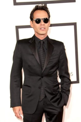 Demi Lovato luce demasiado delgada en nuevas fotos