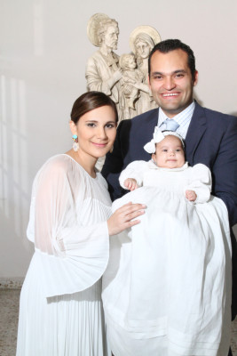 Olivia Sofia Robelo Galeano es bautizada