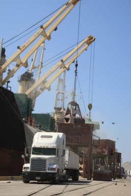 Gobierno interviene operaciones de la ENP(Empresa Nacional Portuaria) en puerto cortÃ©s e investigan a su gerente Maynor Pinto 30 Jun 2011