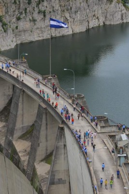 El Cajón, una represa y un destino turístico que maravilla a los hondureños