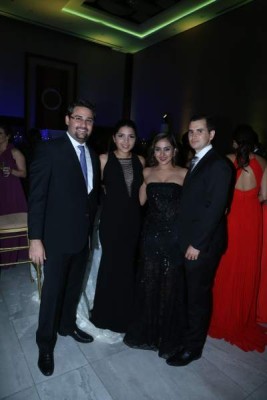 Carlos y Claudia Pineda con Elisa y Ernesto Lázarus