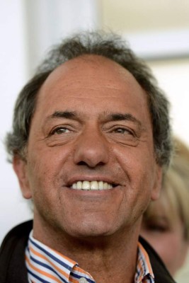 Scioli y Macri se van a la segunda vuelta en Argentina