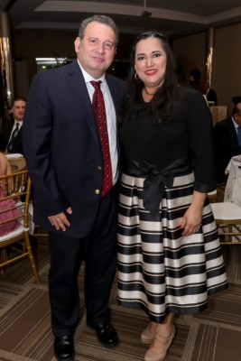 Doble fiesta por el éxito de Nasry y Miguel Ángel Handal