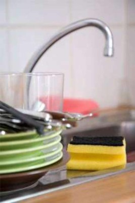 10 cosas que debes limpiar cada semana y 5 que limpias demasiado