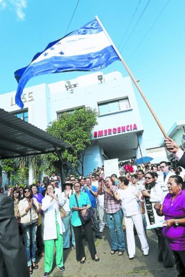 Honduras: Médicos y pacientes del IHSS exigen medicamentos