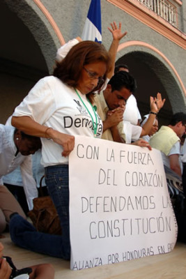 'Honduras jamás caerá en la extrema izquierda'