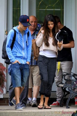 Justin Bieber pide a Selena Gomez que se mude con él