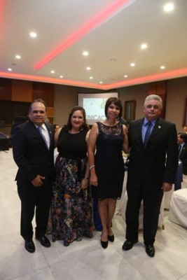 Félix e Ileana Soto con Marissa y Lucho Milla