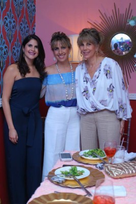 Julissa Ustáriz despide su soltería