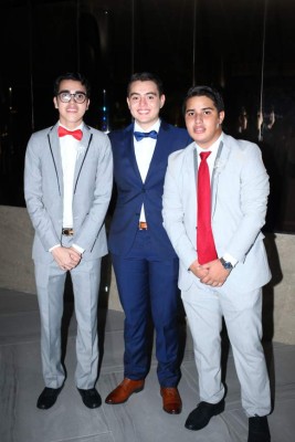 Clase 2018 de La Salle celebra su fiesta de graduación