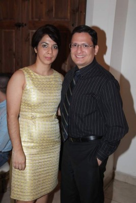 50 años de Magda Valdivieso de Cubas