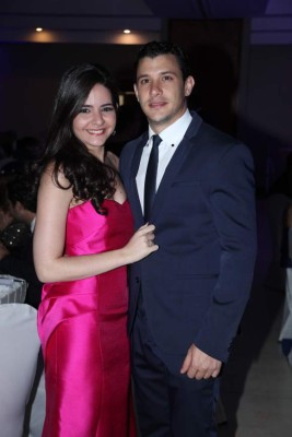 Alegría por los nuevos esposos