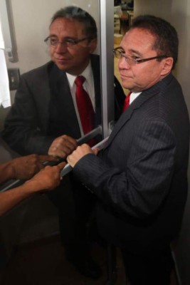 Suspenden audiencia contra Flores Lanza y Rafael Barahona&nbsp;&nbsp;