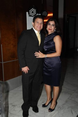 Boda civil de Sophie Andonie y Roberto Facussé