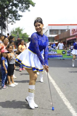 Bellezas que arrancaron suspiros en los desfiles patrios