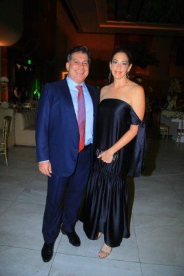 Boda de Sophie Andonie y Roberto Facussé