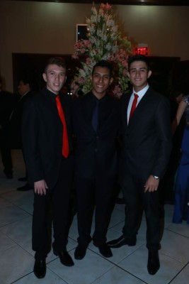 Graduación de Kiddy Kat e instituto Morazzanni