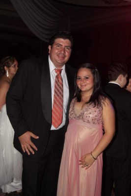 Brindis por Maryory Romero y Mario Padilla