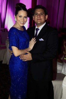 Dieron el sí con el roce de un beso