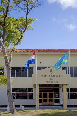 Aruba: la isla 'feliz” que muestra la exuberancia y alegría caribeña