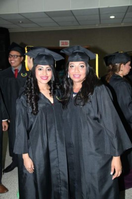 Arely García y Roxana Morga.