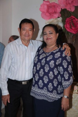 50 años de Magda Valdivieso de Cubas