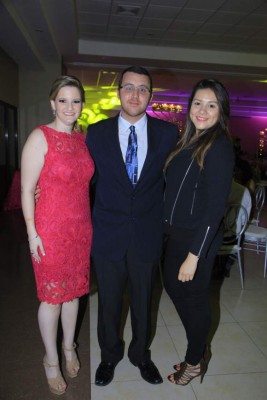 Graduación de Nathalie y Melissa Wolozny