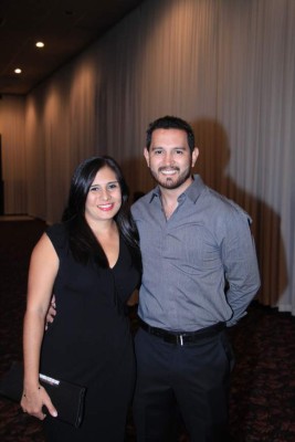 Patricia Arias lanza su obra literaria