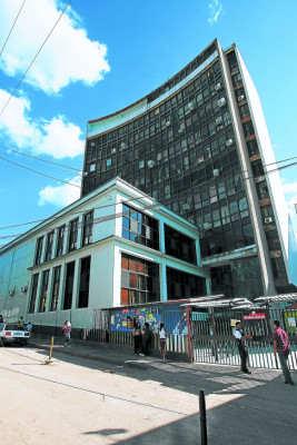 Vilma Morales encabeza junta interventora del Seguro Social