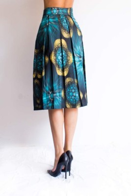 Faldas Midi, porque así les encantan