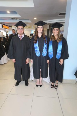 Alegría por graduaciones de Unitec y Ceutec