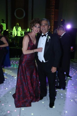 La boda de Jon Tye e Ivanna Molina