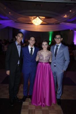 Graduación 2016 de la escuela Freedom