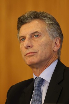 Kirchner se despide de la presidencia y boicotea la investidura de Macri