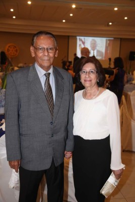 Club Rotario Usula presenta su nueva junta directiva