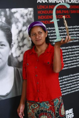 Activista hondureña recibe premio 'Front Line Defenders'