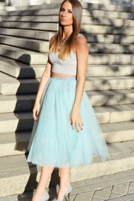 Faldas Midi, porque así les encantan