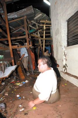 Tegucigalpa: Lluvia causa caos y destrucción