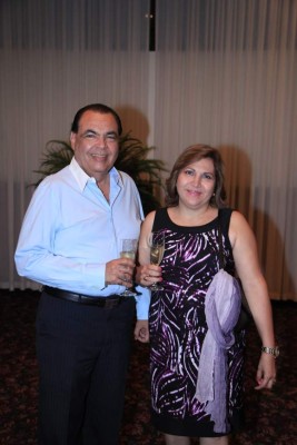 Patricia Arias lanza su obra literaria