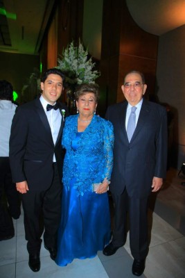 Boda de Sophie Andonie y Roberto Facussé