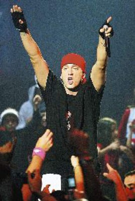Expone a Eminem